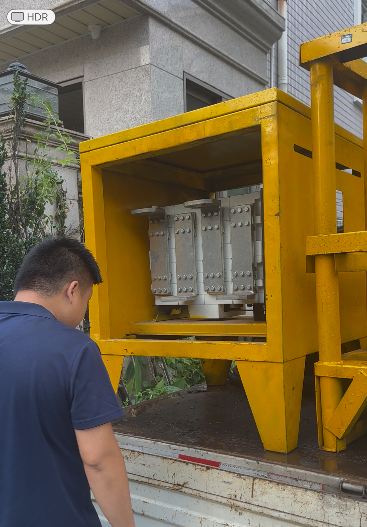 东莞应急发电车出租两台静音型 840 玉柴发电机为东莞市莲花苑小区保电案例 东莞应急发电车出租两台静音型 840 玉柴发电机为东莞市莲花苑小区保电案例